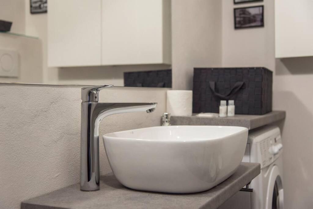 Mico 1 Bedroom Apartment - Youhosty 米兰 外观 照片